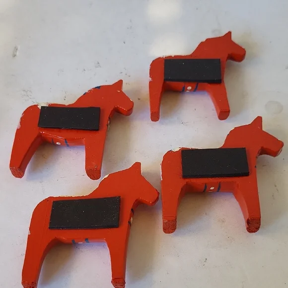 Swedish Dala horse (Dalahäst) magnets set of 4 - Picture 2 of 7